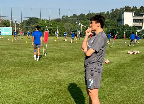 欧美怡红院在线观看