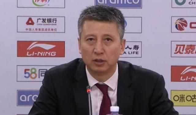 演员李罗